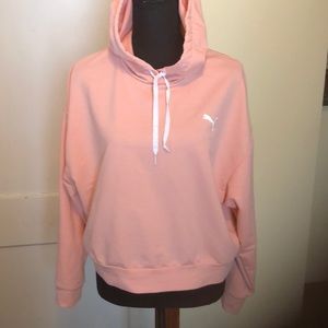 Puma cropped top with hood sizeL. Ptp 24” length 18”